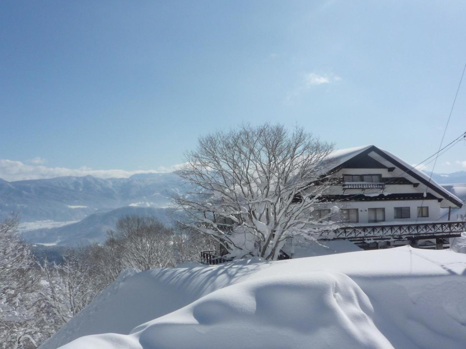 Iiyama Fujio Pension Madarao Apartment Hotel & Restaurant المظهر الخارجي الصورة